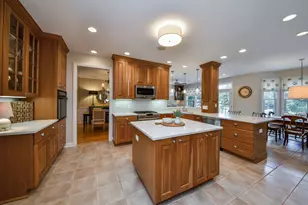 1028 Shady Ln, Glen Ellyn, IL 60137 - Photo 12