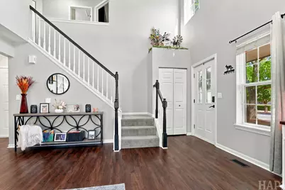 447 Ashwood Court, Lindenhurst, IL 60046 - Photo 2