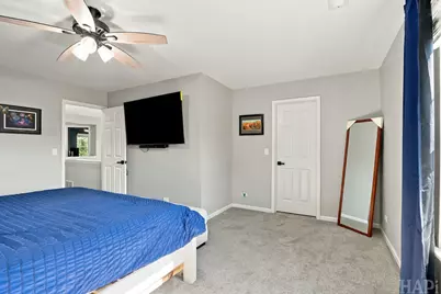 447 Ashwood Court, Lindenhurst, IL 60046 - Photo 14