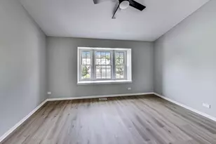 2105 Glasgow Ct, Hanover Park, IL 60133 - Photo 14