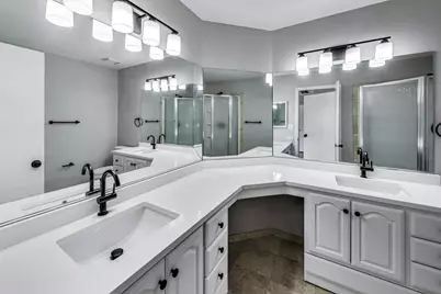 2105 Glasgow Court #2105, Hanover Park, IL 60133 - Photo 12