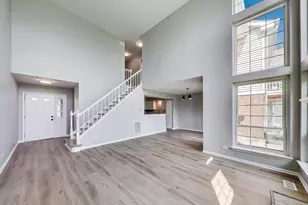 2105 Glasgow Ct, Hanover Park, IL 60133 - Photo 4