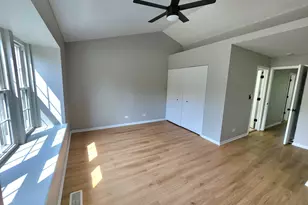 2105 Glasgow Ct, Hanover Park, IL 60133 - Photo 10