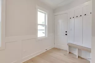 5748 W Eastwood Ave, Chicago, IL 60630 - Photo 14