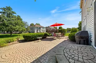 812 Honeysuckle Ln, Aurora, IL 60506 - Photo 32