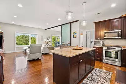 645 Custer Avenue #403, Evanston, IL 60202 - Photo 2