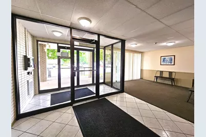 9701 N Dee Road #6M, Niles, IL 60714 - Photo 2