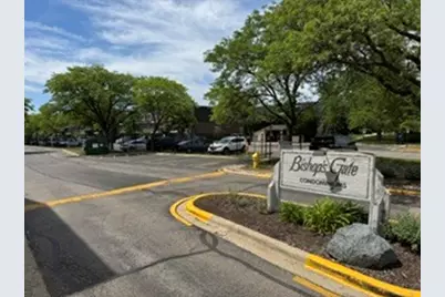 3250 Sanders Road #10C, Northbrook, IL 60062 - Photo 4