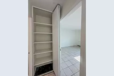 1255 N Sandburg Terrace #2403, Chicago, IL 60610 - Photo 10