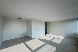 1255 N Sandburg Terrace, Chicago, IL 60610 - Photo 14