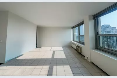 1255 N Sandburg Terrace #2403, Chicago, IL 60610 - Photo 16