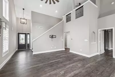 533 Sudbury Circle, Oswego, IL 60543 - Photo 2