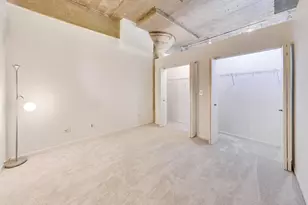 1070 W 15th St, Chicago, IL 60608 - Photo 16