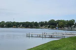 33147 N Lake Shore Dr, Grayslake, IL 60030 - Photo 30