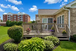 11417 Foxwoods Ct, Oak Lawn, IL 60453 - Photo 4