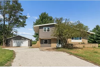 1188 E 3300 N Road, Chebanse, IL 60922 - Photo 1