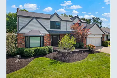 1029 N Carlyle Lane, Arlington Heights, IL 60004 - Photo 2