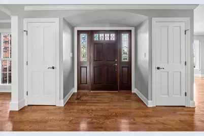 1029 N Carlyle Lane, Arlington Heights, IL 60004 - Photo 6