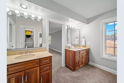 1029 N Carlyle Lane, Arlington Heights, IL 60004 - Photo 26