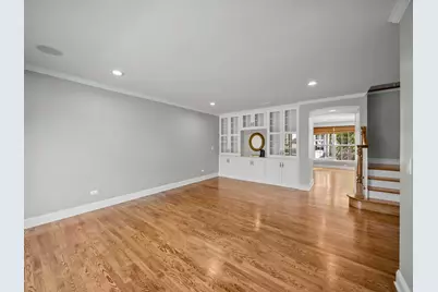 1029 N Carlyle Lane, Arlington Heights, IL 60004 - Photo 8
