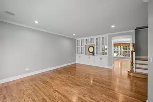1029 N Carlyle Ln, Arlington Heights, IL 60004 - Photo 8