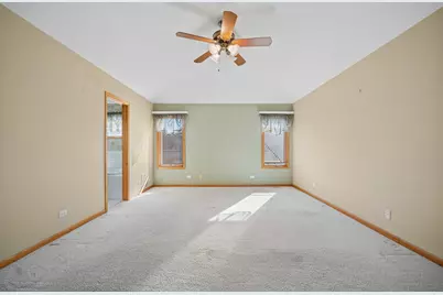 [Address not provided], Elgin, IL 60123 - Photo 16