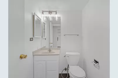 1239 S Wellington Court #1239, Buffalo Grove, IL 60089 - Photo 12