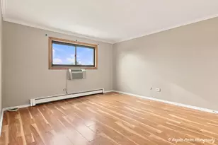 8970 N Parkside Ave, Des Plaines, IL 60016 - Photo 16