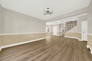 3237 W 64th Pl, Chicago, IL 60629 - Photo 10