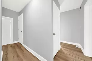 3237 W 64th Pl, Chicago, IL 60629 - Photo 8