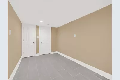 3237 W 64th Place, Chicago, IL 60629 - Photo 16