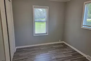 810 Southside Ave, McHenry, IL 60051 - Photo 14