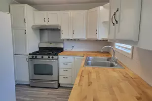 810 Southside Ave, McHenry, IL 60051 - Photo 6