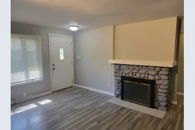 810 Southside Avenue, McHenry, IL 60051 - Photo 4