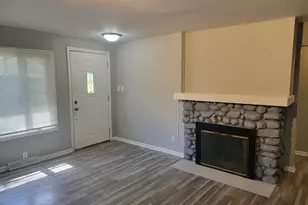 810 Southside Ave, McHenry, IL 60051 - Photo 4