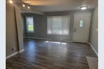810 Southside Avenue, McHenry, IL 60051 - Photo 10