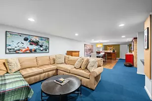 9400 Kilbourn Ave, Skokie, IL 60076 - Photo 18