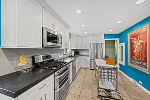 9400 Kilbourn Ave, Skokie, IL 60076 - Photo 10