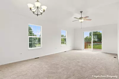 512 Legend Lane #512, McHenry, IL 60050 - Photo 4