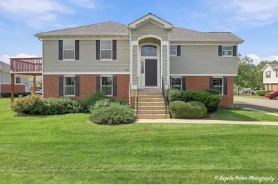 512 Legend Lane #512, McHenry, IL 60050 - Photo 1
