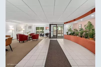 1000 S Lorraine Road #104, Wheaton, IL 60189 - Photo 6