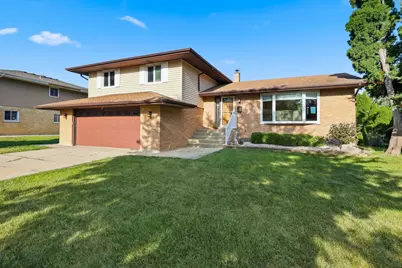 4602 Magnolia Drive, Rolling Meadows, IL 60008 - Photo 1