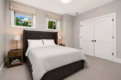 2447 W Moffat Street, Chicago, IL 60647 - Photo 32
