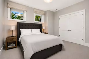 2447 W Moffat St, Chicago, IL 60647 - Photo 32