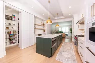 2447 W Moffat St, Chicago, IL 60647 - Photo 10