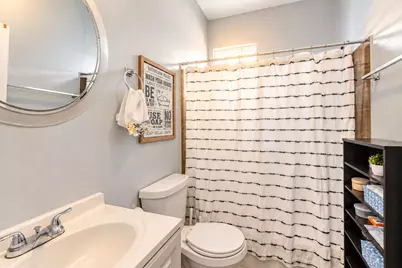 7844 S Greenwood Avenue, Chicago, IL 60619 - Photo 8