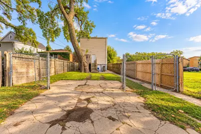 7844 S Greenwood Avenue, Chicago, IL 60619 - Photo 18