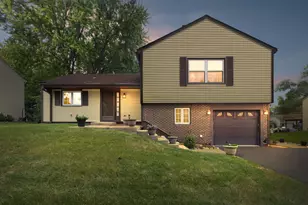 137 Sherman Ct, Bartlett, IL 60103 - Photo 1