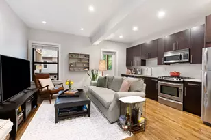 1454 W Roscoe St, Chicago, IL 60657 - Photo 2