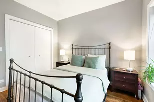 1454 W Roscoe St, Chicago, IL 60657 - Photo 8